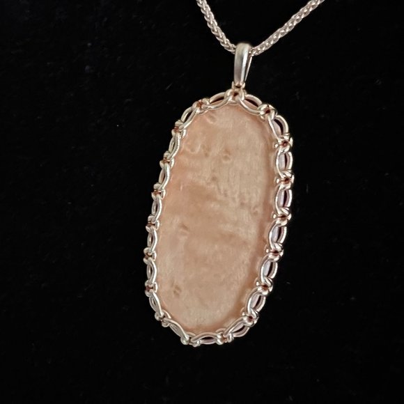 NWT Kendra Scott Macramé Reid Statement Necklace in Blush Wood 14k Rose … - Picture 7 of 15